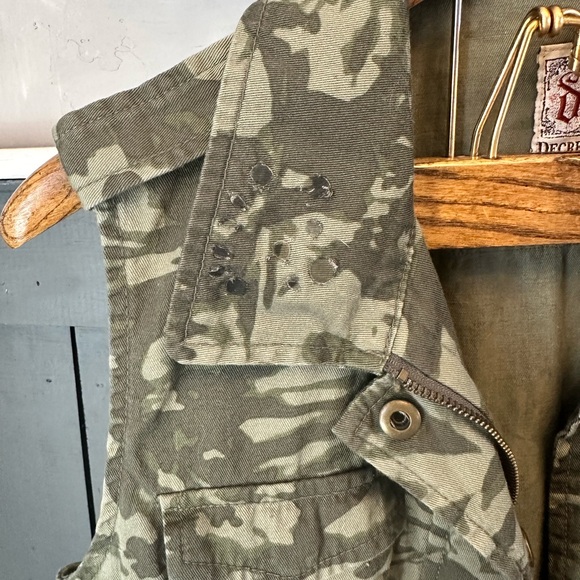 Decree Green Army Camo Utility Vest size L - Picture 3 of 13